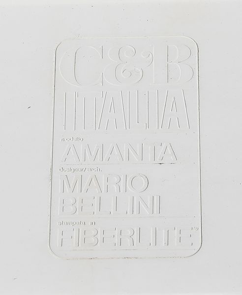 BELLINI MARIO (n. 1935) : Coppia di poltrone e tavolino mod. Amanta per B&B Italia  - Asta Asta 458 | DESIGN E ARTI DECORATIVE DEL NOVECENTO Online - Associazione Nazionale - Case d'Asta italiane