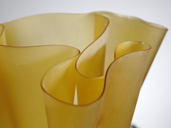 CHIESA PIETRO (1892 - 1948) : Vaso Cartoccio mod. 2029 per Fontana Arte, Milano  - Asta Asta 458 | DESIGN E ARTI DECORATIVE DEL NOVECENTO Online - Associazione Nazionale - Case d'Asta italiane