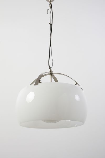 MAGISTRETTI VICO (1920 - 2006) : Coppia di lampade a sospensione della serie Omega per Artemide, Milano  - Asta Asta 458 | DESIGN E ARTI DECORATIVE DEL NOVECENTO Online - Associazione Nazionale - Case d'Asta italiane