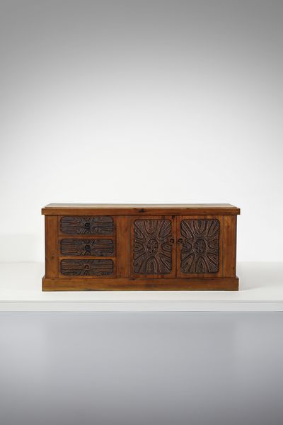 MANIFATTURA ITALIANA : Credenza a due ante e tre cassetti  - Asta Asta 458 | DESIGN E ARTI DECORATIVE DEL NOVECENTO Online - Associazione Nazionale - Case d'Asta italiane