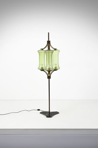 MANIFATTURA ITALIANA : Lampada da terra a tre luci  - Asta Asta 458 | DESIGN E ARTI DECORATIVE DEL NOVECENTO Online - Associazione Nazionale - Case d'Asta italiane