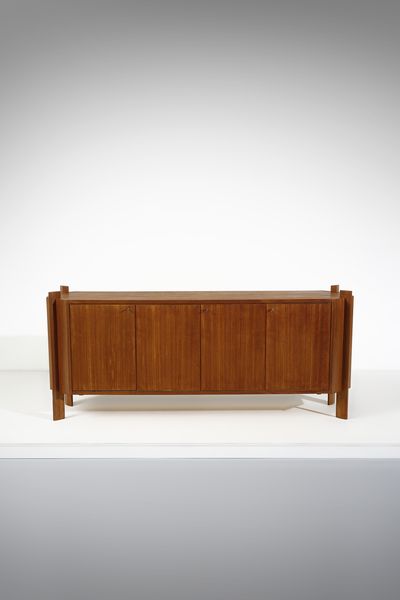 MANIFATTURA ITALIANA : Credenza a quattro ante  - Asta Asta 458 | DESIGN E ARTI DECORATIVE DEL NOVECENTO Online - Associazione Nazionale - Case d'Asta italiane