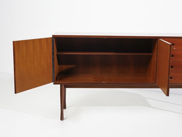 DARDI COSTANTINO (1936 - 1991) : attribuito. Credenza a due ante e quattro cassetti.  - Asta Asta 458 | DESIGN E ARTI DECORATIVE DEL NOVECENTO Online - Associazione Nazionale - Case d'Asta italiane