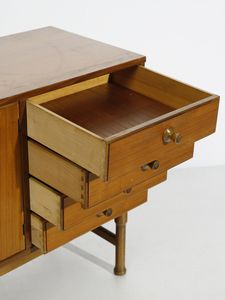 MANIFATTURA ITALIANA : Credenza a quattro ante e quattro cassetti  - Asta Asta 458 | DESIGN E ARTI DECORATIVE DEL NOVECENTO Online - Associazione Nazionale - Case d'Asta italiane