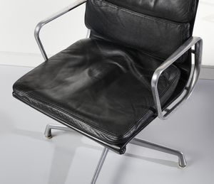 EAMES CHARLES (1907 - 1978) : Coppia di poltroncine della serie Soft Pad Group per Herman Miller, USA  - Asta Asta 458 | DESIGN E ARTI DECORATIVE DEL NOVECENTO Online - Associazione Nazionale - Case d'Asta italiane