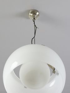 MAGISTRETTI VICO (1920 - 2006) : Coppia di lampade a sospensione della serie Omega per Artemide, Milano  - Asta Asta 458 | DESIGN E ARTI DECORATIVE DEL NOVECENTO Online - Associazione Nazionale - Case d'Asta italiane