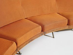 ZANUSO MARCO (1916 - 2001) : Divano a quattro posti mod. IX Triennale (versione curva) per Arflex, Milano  - Asta Asta 458 | DESIGN E ARTI DECORATIVE DEL NOVECENTO Online - Associazione Nazionale - Case d'Asta italiane