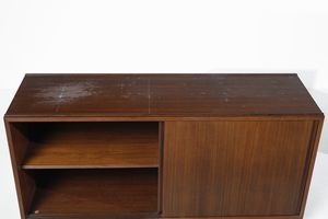 BORSANI OSVALDO (1911 - 1985) : Cassettiera e credenza ad ante scorrevoli perTecno, Varedo  - Asta Asta 458 | DESIGN E ARTI DECORATIVE DEL NOVECENTO Online - Associazione Nazionale - Case d'Asta italiane