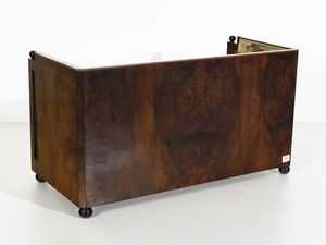 MERONI & FOSSATI : nello stile di. Divanetto a pozzetto a due posti e tavolino  - Asta Asta 458 | DESIGN E ARTI DECORATIVE DEL NOVECENTO Online - Associazione Nazionale - Case d'Asta italiane