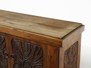 MANIFATTURA ITALIANA : Credenza a due ante e tre cassetti  - Asta Asta 458 | DESIGN E ARTI DECORATIVE DEL NOVECENTO Online - Associazione Nazionale - Case d'Asta italiane