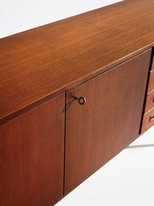 DARDI COSTANTINO (1936 - 1991) : attribuito. Credenza a due ante e quattro cassetti.  - Asta Asta 458 | DESIGN E ARTI DECORATIVE DEL NOVECENTO Online - Associazione Nazionale - Case d'Asta italiane