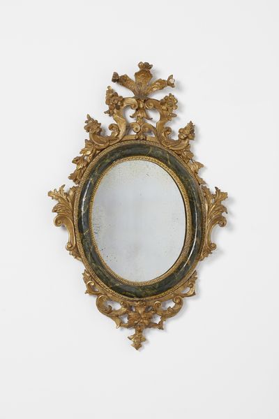 MANIFATTURA VENEZIANA DEL XVIII SECOLO : Quattro specchiere in legno parzialmente dorato e laccato a finto marmo verde, decorazioni esterne in legno intagliato e dorato a motivi fitomorfi e a volute, maschera grottesca a supporto della parte inferiore  - Asta Asta 460 | ARTE ANTICA E DEL XIX SECOLO - Da una dimora veneta e altre committenze Tradizionale - Associazione Nazionale - Case d'Asta italiane