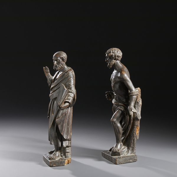 SCULTORE ITALIANO DEL XVIII SECOLO : Due sculture in legno patinato raffiguranti un Evangelista e Sant'Andrea  - Asta Asta 460 | ARTE ANTICA E DEL XIX SECOLO - Da una dimora veneta e altre committenze Tradizionale - Associazione Nazionale - Case d'Asta italiane