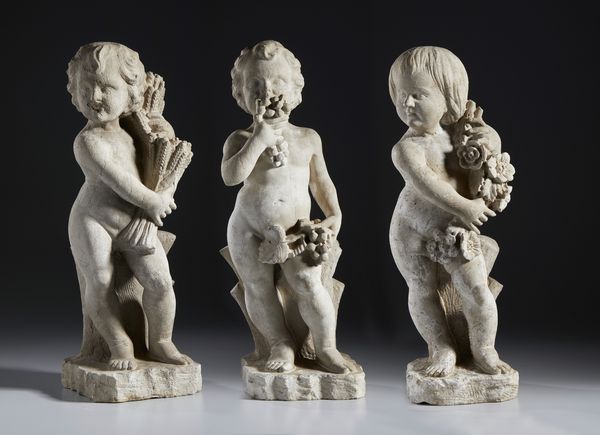 MANIFATTURA DEL XIX-XX SECOLO : Tre putti raffiguranti le allegorie dell'Estate, dell'Autunno e della Primavera  - Asta Asta 460 | ARTE ANTICA E DEL XIX SECOLO - Da una dimora veneta e altre committenze Tradizionale - Associazione Nazionale - Case d'Asta italiane