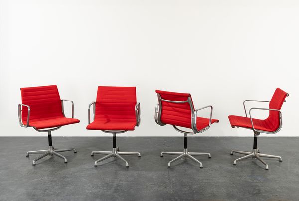 Charles & Ray Eames : Quattro sedie  - Asta Design e Arti Decorative - Associazione Nazionale - Case d'Asta italiane