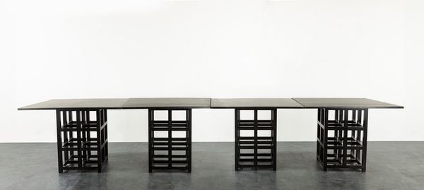 Charles Rennie  Mackintosh : Coppia di tavoli  - Asta Design e Arti Decorative - Associazione Nazionale - Case d'Asta italiane