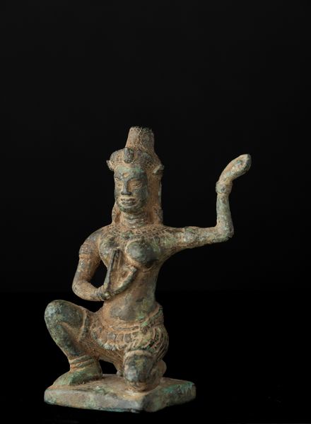 Figura di divinit in bronzo, Indonesia, XII secolo  - Asta Arte Orientale - Associazione Nazionale - Case d'Asta italiane