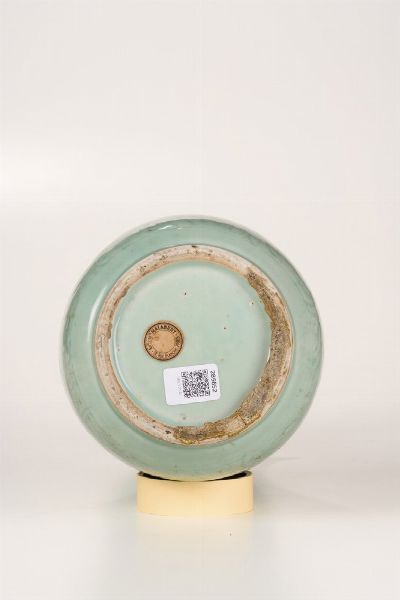 Vaso a bottiglia in porcellana celadon longquan, Cina, Dinastia Ming, XV secolo  - Asta Arte Orientale - Associazione Nazionale - Case d'Asta italiane