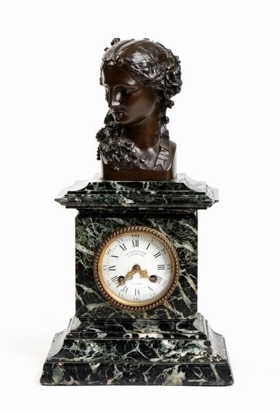 Victor Paillard : Orologio da appoggio francese  in bronzo e marmo  - Asta Mobili, Oggetti d'arte e Vetri da collezione - Associazione Nazionale - Case d'Asta italiane