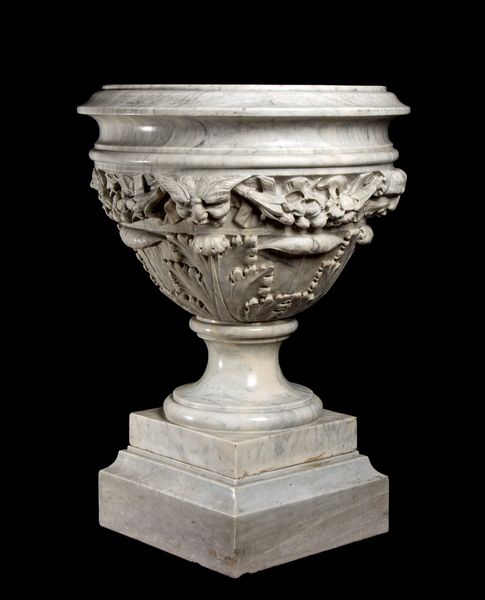 Vaso italiano in marmo  - Asta Mobili, Oggetti d'arte e Vetri da collezione - Associazione Nazionale - Case d'Asta italiane