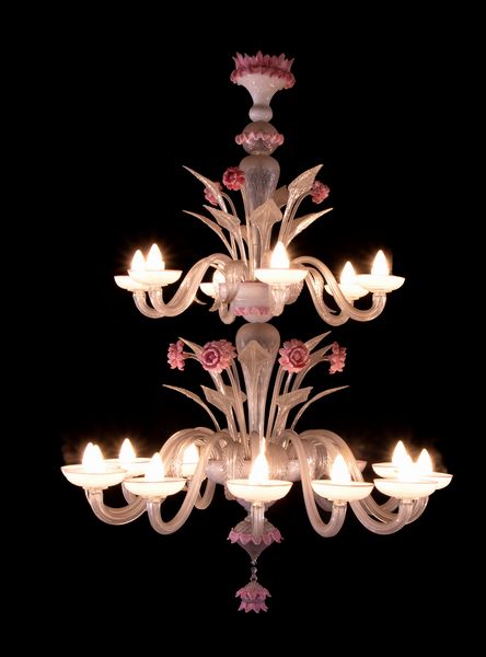 Lampadario Murano italiano color rosa  - Asta Mobili, Oggetti d'arte e Vetri da collezione - Associazione Nazionale - Case d'Asta italiane