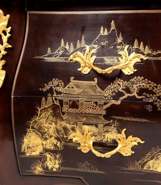 Comò francese dipinto e laccato a chinoiserie  - Asta Mobili, Oggetti d'arte e Vetri da collezione - Associazione Nazionale - Case d'Asta italiane