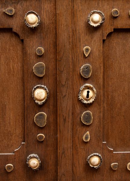 Credenza Foresta Nera tedesca con corna cervo  - Asta Mobili, Oggetti d'arte e Vetri da collezione - Associazione Nazionale - Case d'Asta italiane