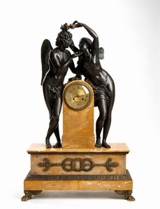 Ledure Bronzier Hémon Her : Orologio d'appoggio francese raffigurante Amore e Psiche  - Asta Mobili, Oggetti d'arte e Vetri da collezione - Associazione Nazionale - Case d'Asta italiane