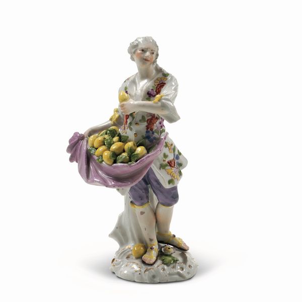 Figurina di venditore di limoni<BR>Meissen, 1755 circa<BR>Modello di Friedrich Elias Meyer<BR>  - Asta Maioliche e Porcellane da Collezione - Associazione Nazionale - Case d'Asta italiane