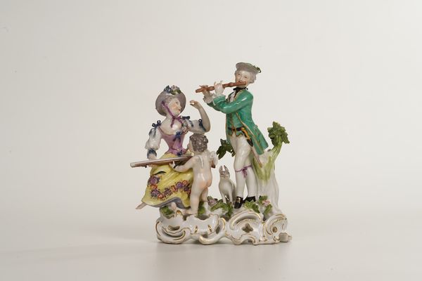 Gruppo allegorico<BR>Meissen, verso il 1760 <BR>Probabile modello di Peter Reinicke<BR>  - Asta Maioliche e Porcellane da Collezione - Associazione Nazionale - Case d'Asta italiane