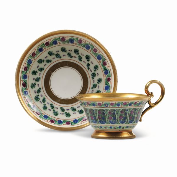 Tazza con piattino<BR>Parigi, Manifattura Dagoty, 1816-1820 circa<BR>  - Asta Maioliche e Porcellane da Collezione - Associazione Nazionale - Case d'Asta italiane