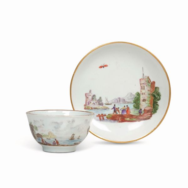 Una tazza e un piattino<BR>Venezia, Manifattura Cozzi 1765-1770 circa<BR>  - Asta Maioliche e Porcellane da Collezione - Associazione Nazionale - Case d'Asta italiane