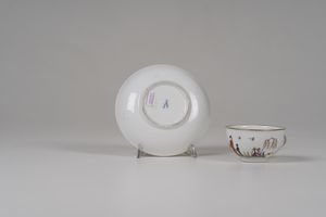 Tazza con piattino<BR>Meissen, verso il 1740  - Asta Maioliche e Porcellane da Collezione - Associazione Nazionale - Case d'Asta italiane