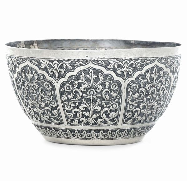 Bowl. Probabilmente India, XX secolo  - Asta Argenti da collezione | Antichi - Associazione Nazionale - Case d'Asta italiane