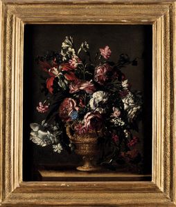 Mario Nuzzi detto Mario dei Fiori : Natura morta con fiori in vaso istoriato  - Asta Old Masters - Associazione Nazionale - Case d'Asta italiane