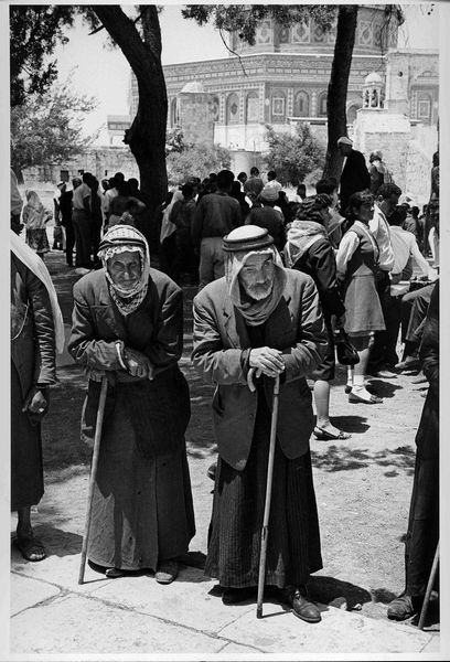 Leonard Freed : Dome of the Rock in background, Jerusalem  - Asta Fotografia: Under 1K - Associazione Nazionale - Case d'Asta italiane