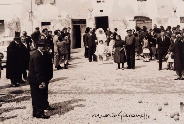 Mario Giacomelli : La buona terra  - Asta Fotografia: Under 1K - Associazione Nazionale - Case d'Asta italiane