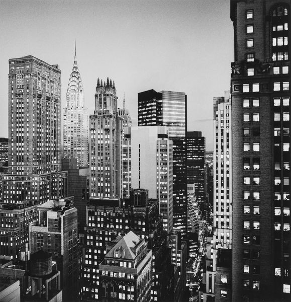 MICHAEL KENNA : Midtown Twilight, New York, USA  - Asta Fotografia: Under 1K - Associazione Nazionale - Case d'Asta italiane