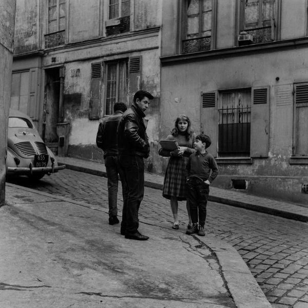 Alain Noguès : Ados dans le quartier de Belleville  - Asta Fotografia: Under 1K - Associazione Nazionale - Case d'Asta italiane