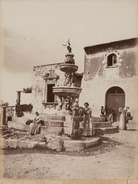 Giovanni Crupi : Fontana del Duomo, Taormina  - Asta Fotografia: Under 1K - Associazione Nazionale - Case d'Asta italiane