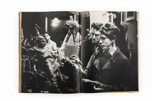 William Klein : Mosca - Mockba  - Asta Fotografia: Under 1K - Associazione Nazionale - Case d'Asta italiane