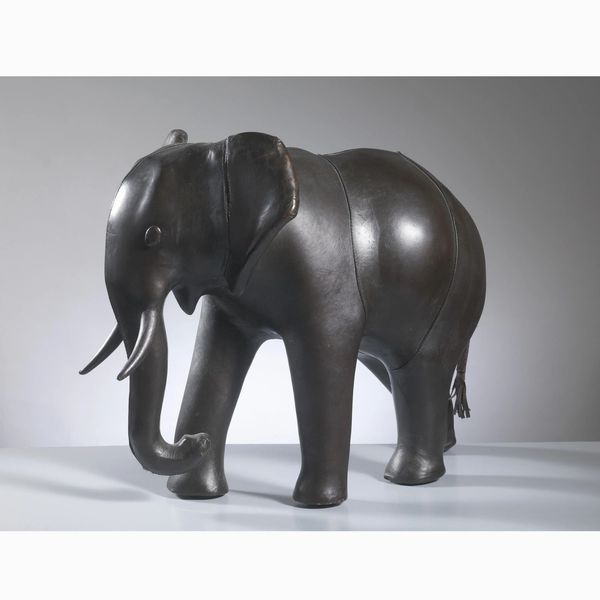 SCULTURA DI ELEFANTE   - Asta DESIGN E ARTI DECORATIVE DEL '900 - Associazione Nazionale - Case d'Asta italiane