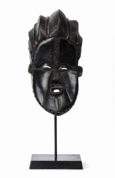 Maschera Dan Bassa autentica di ottima qualit con intensi segni di usura.  Liberia, XIX secolo.  - Asta Asta 464 | WUNDERKAMMER, CURIOSITIES & ETNOGRAFICA - GENIUS & ART Online - Associazione Nazionale - Case d'Asta italiane