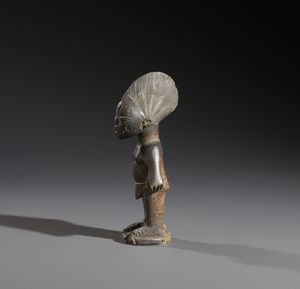 Scultura gemello Ibeji singola. Yoruba - Nigeria.  - Asta Asta 464 | WUNDERKAMMER, CURIOSITIES & ETNOGRAFICA - GENIUS & ART Online - Associazione Nazionale - Case d'Asta italiane