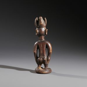 Scultura gemello Ibeji singola. Yoruba - Nigeria.  - Asta Asta 464 | WUNDERKAMMER, CURIOSITIES & ETNOGRAFICA - GENIUS & ART Online - Associazione Nazionale - Case d'Asta italiane