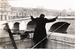 Henri Cartier-Bresson : Pont du Carrousel et Louvre  - Asta Fotografia - Associazione Nazionale - Case d'Asta italiane