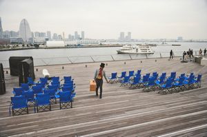 Nikhil Chopra - Yog Raj Chitrakar: Memory Drawing IV<BR>(Yokohama: blue chairs)