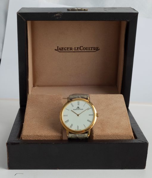 Jaeger-LeCoultre : Classic extrapiatto in oro giallo 18k, quadrante Argent con numeri Romani accompagnato da scatola originale  - Asta Orologi da Polso - Associazione Nazionale - Case d'Asta italiane