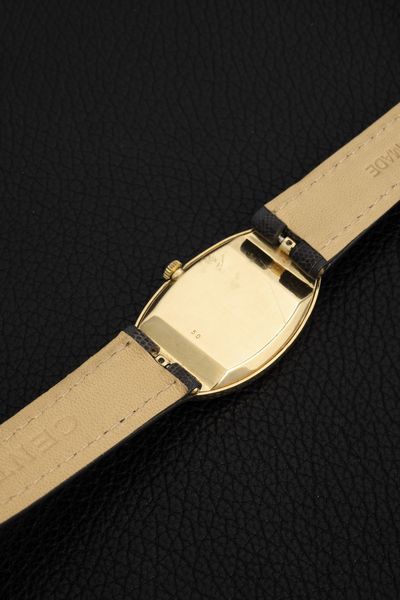 MOVADO : Ovale Allonge in oro giallo 18k con personalizzazione di Bvlgari sul quadrante  - Asta Orologi da Polso - Associazione Nazionale - Case d'Asta italiane