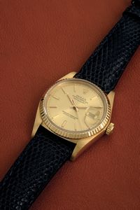 ROLEX : Datejust ref 16018 in oro giallo 18k, quadrante champagne con indici applicati, carica automatica  - Asta Orologi da Polso - Associazione Nazionale - Case d'Asta italiane